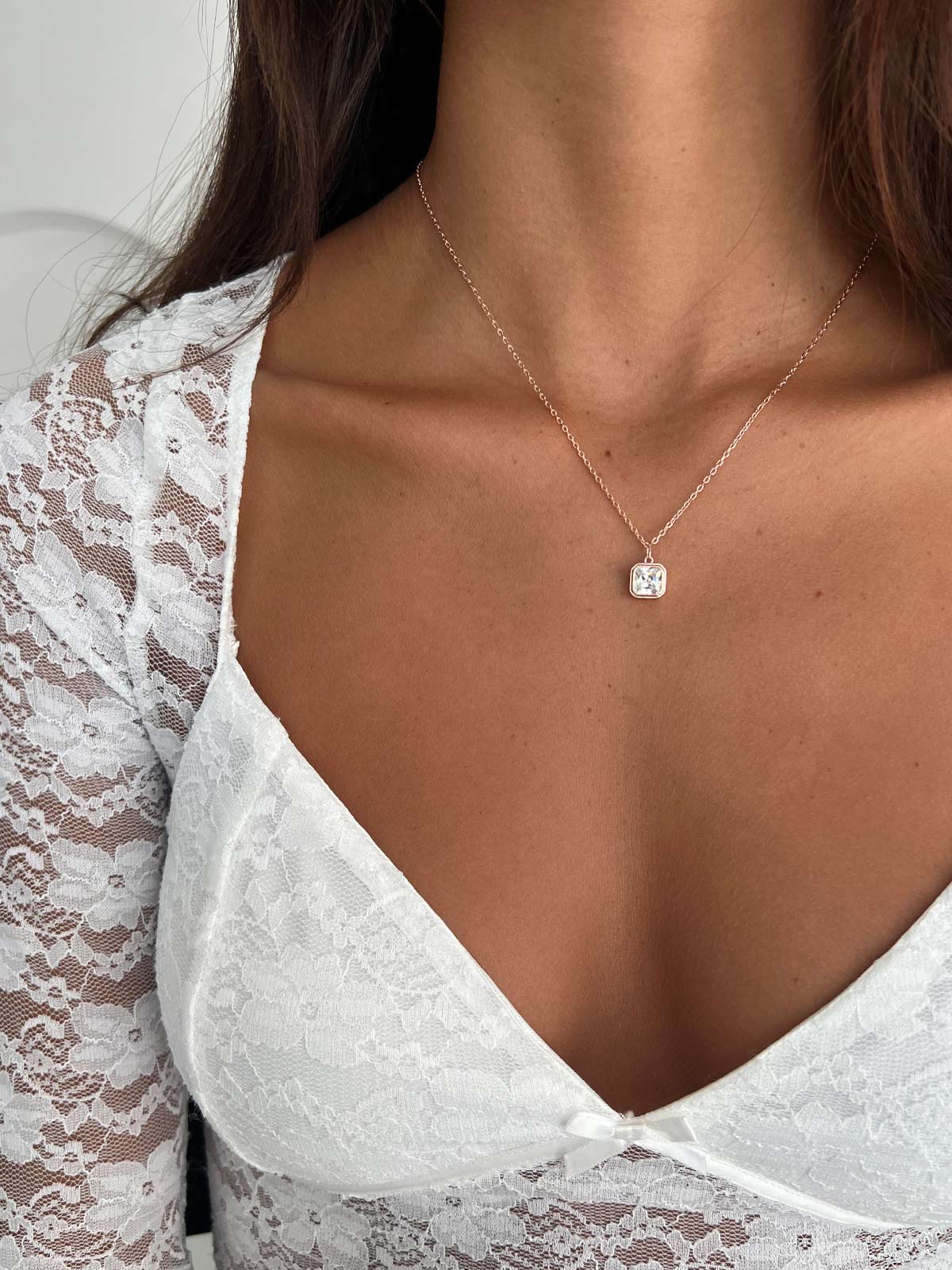 שרשרת סוליטר מרובע בזל