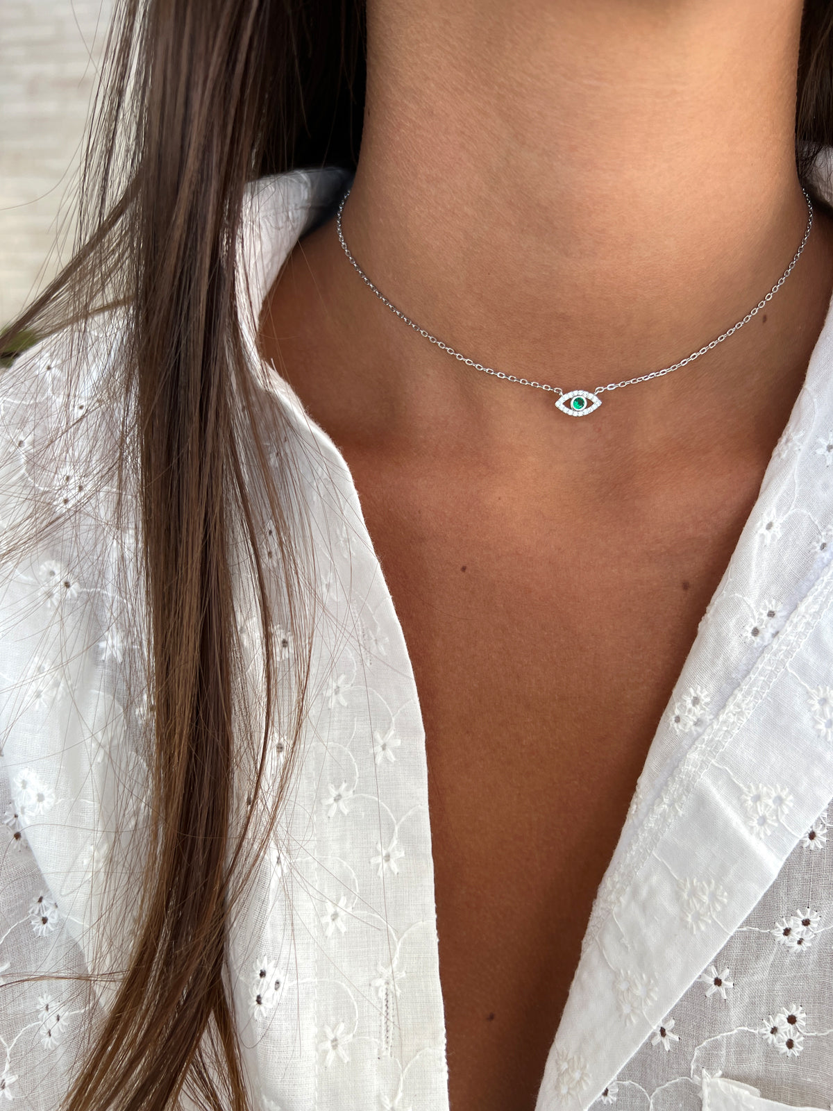 שרשרת צמודה עין קטנה אבן ירוקה