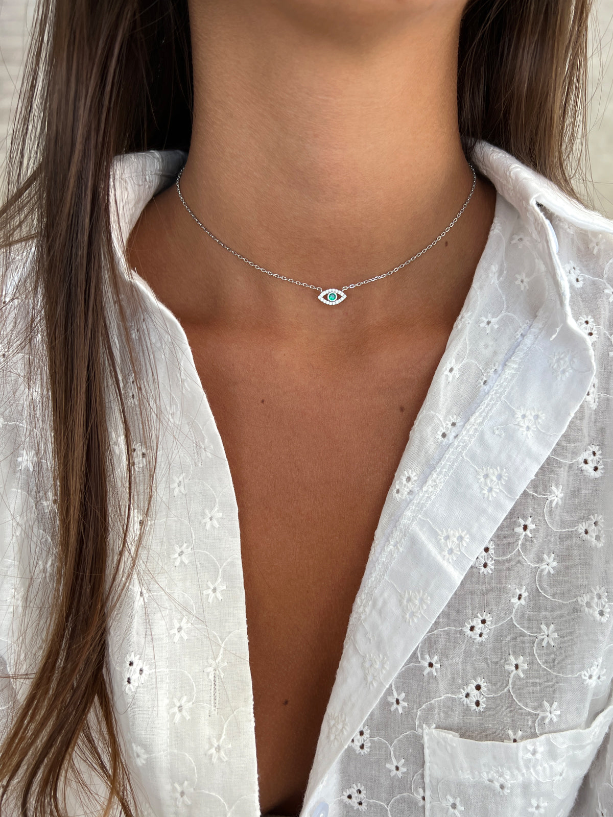 שרשרת צמודה עין קטנה אבן ירוקה