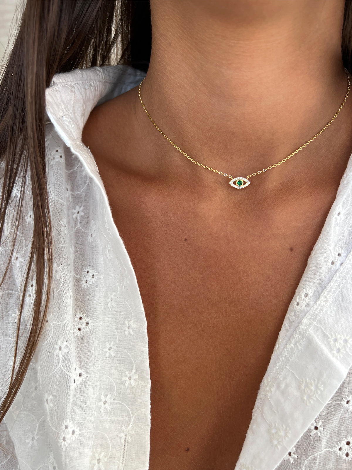 שרשרת צמודה עין קטנה אבן ירוקה