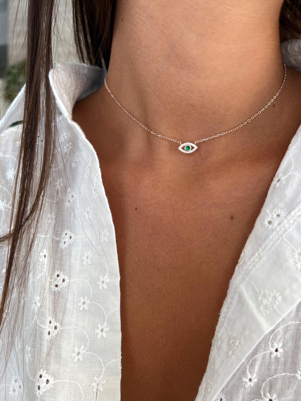 שרשרת צמודה עין קטנה אבן ירוקה