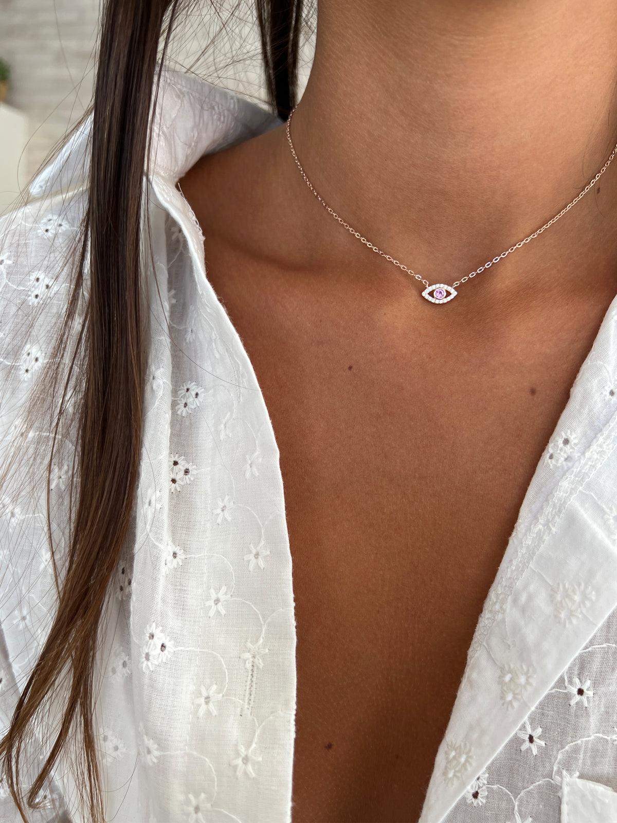 שרשרת צמודה עין קטנה אבן ורודה