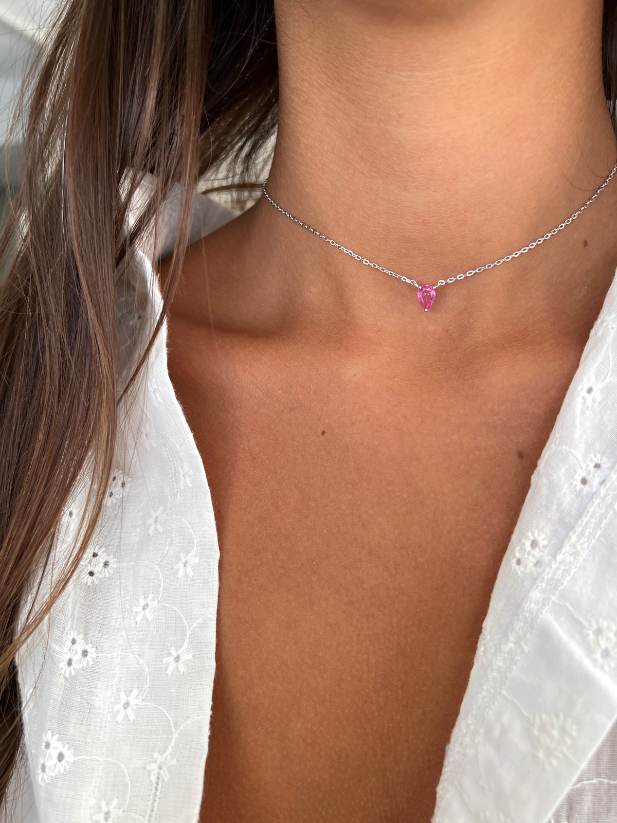 שרשרת צמודה סוליטר טיפה ורודה