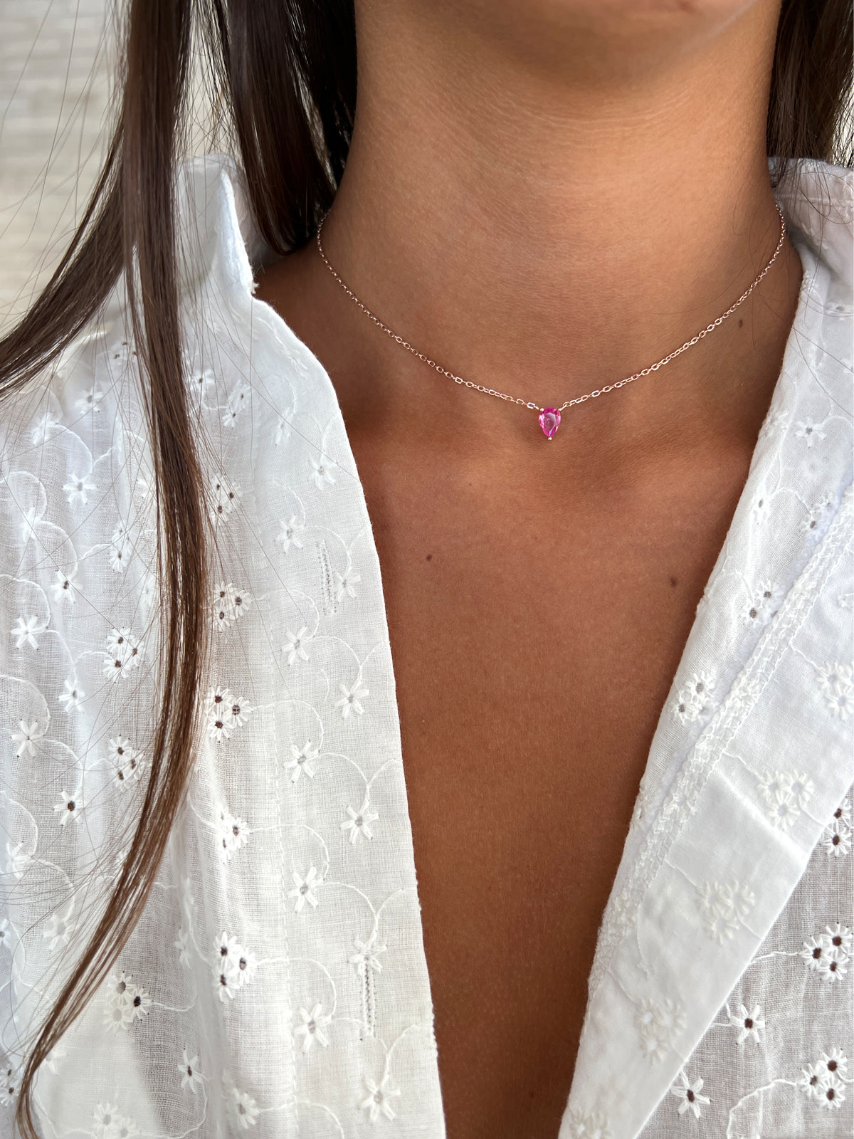 שרשרת צמודה סוליטר טיפה ורודה