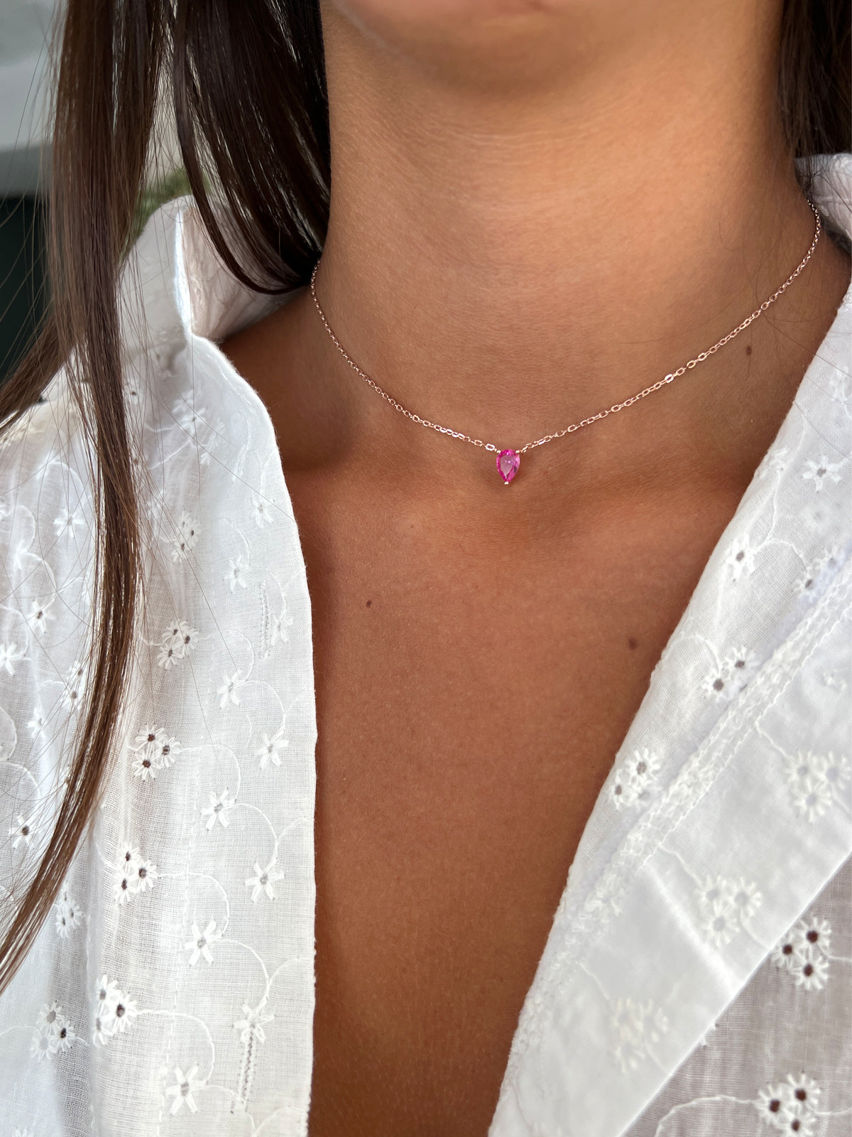 שרשרת צמודה סוליטר טיפה ורודה