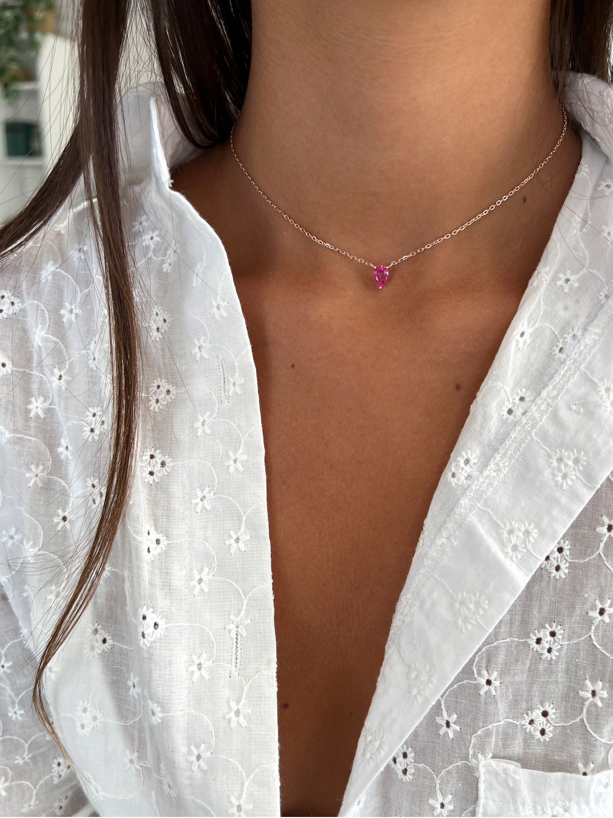 שרשרת צמודה סוליטר טיפה ורודה