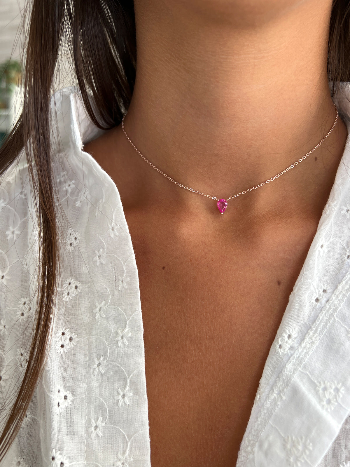 שרשרת צמודה סוליטר טיפה ורודה