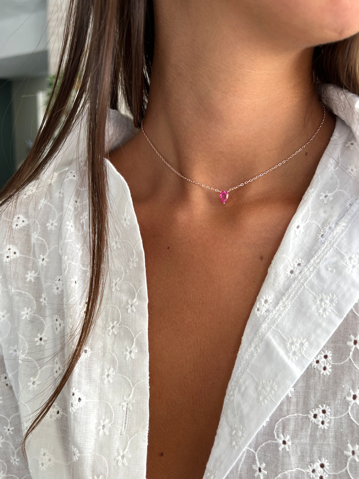 שרשרת צמודה סוליטר טיפה ורודה