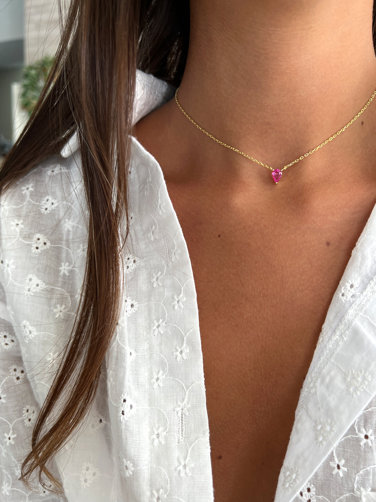 שרשרת צמודה סוליטר טיפה ורודה