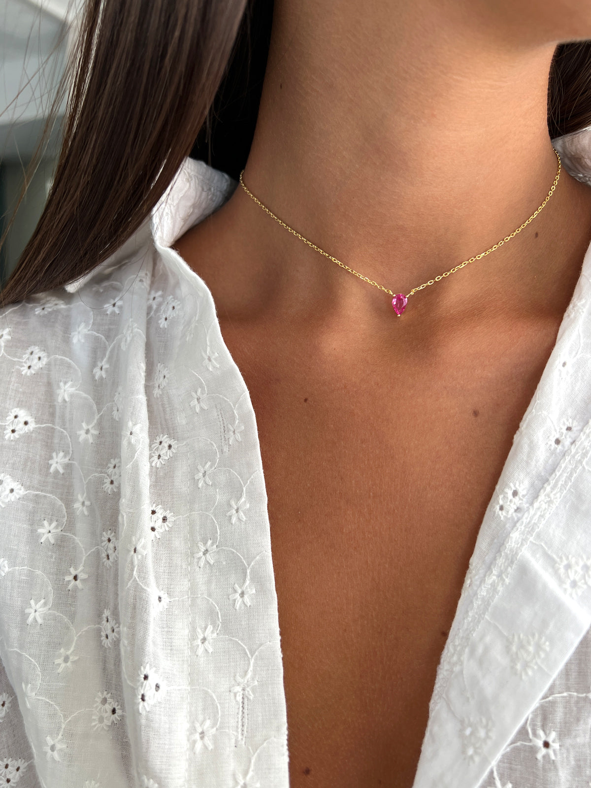 שרשרת צמודה סוליטר טיפה ורודה