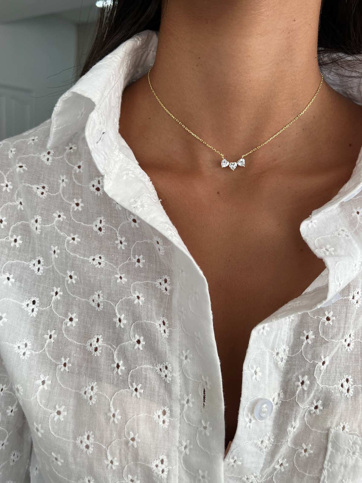 שרשרת צמודה שלושה לבבות סוליטרים