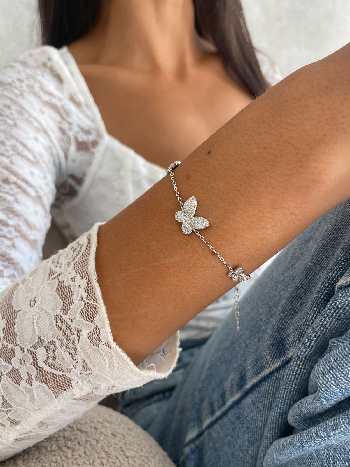 צמיד שלושה פרפרים משובצים