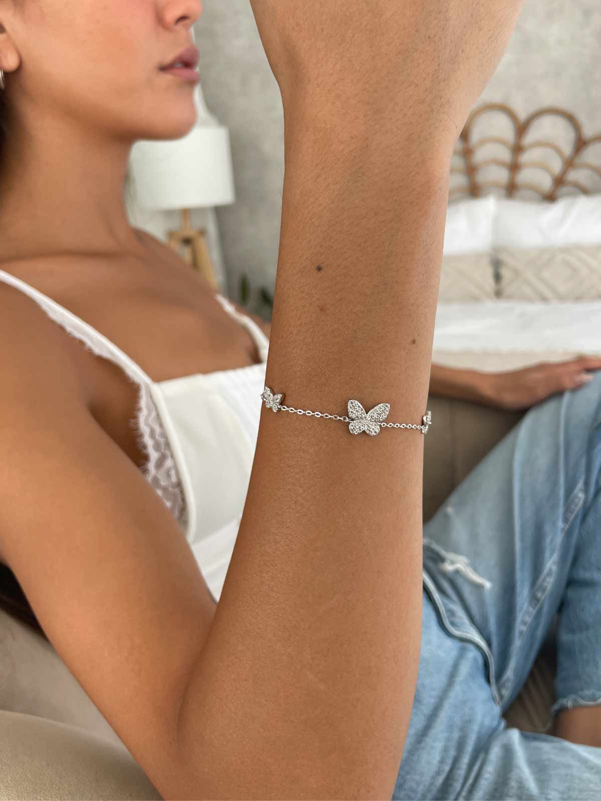 צמיד שלושה פרפרים משובצים