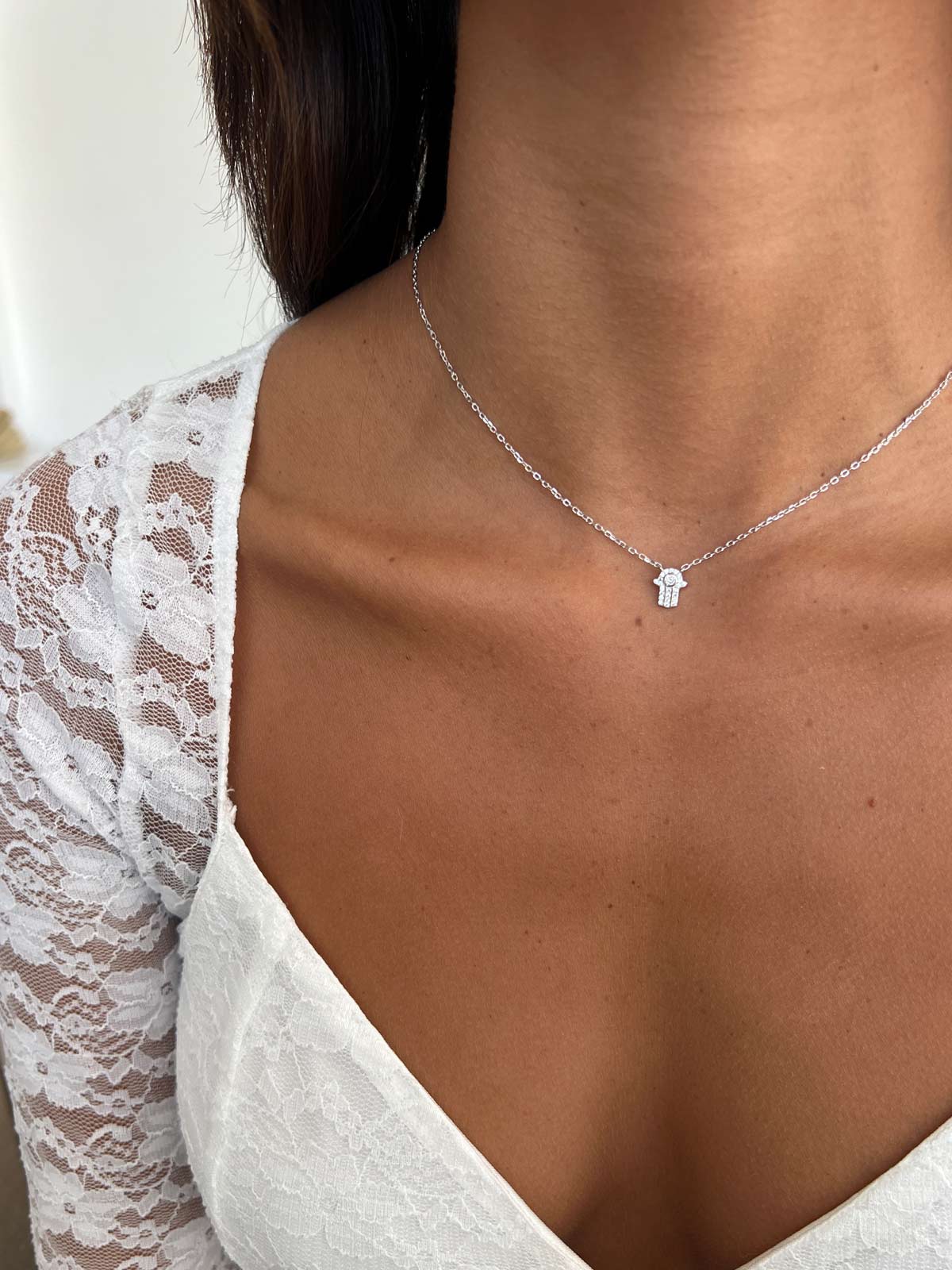 שרשרת צמודה חמסה