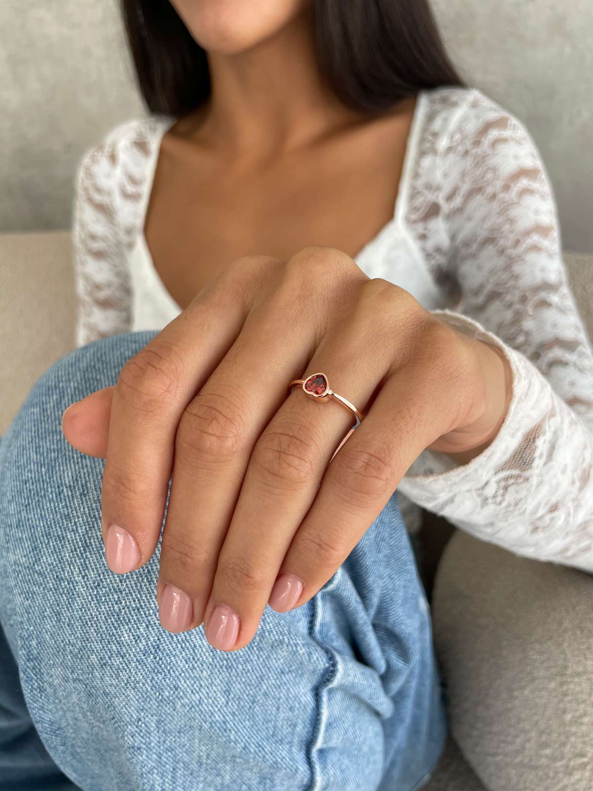 טבעת סוליטר בזל לב אדום