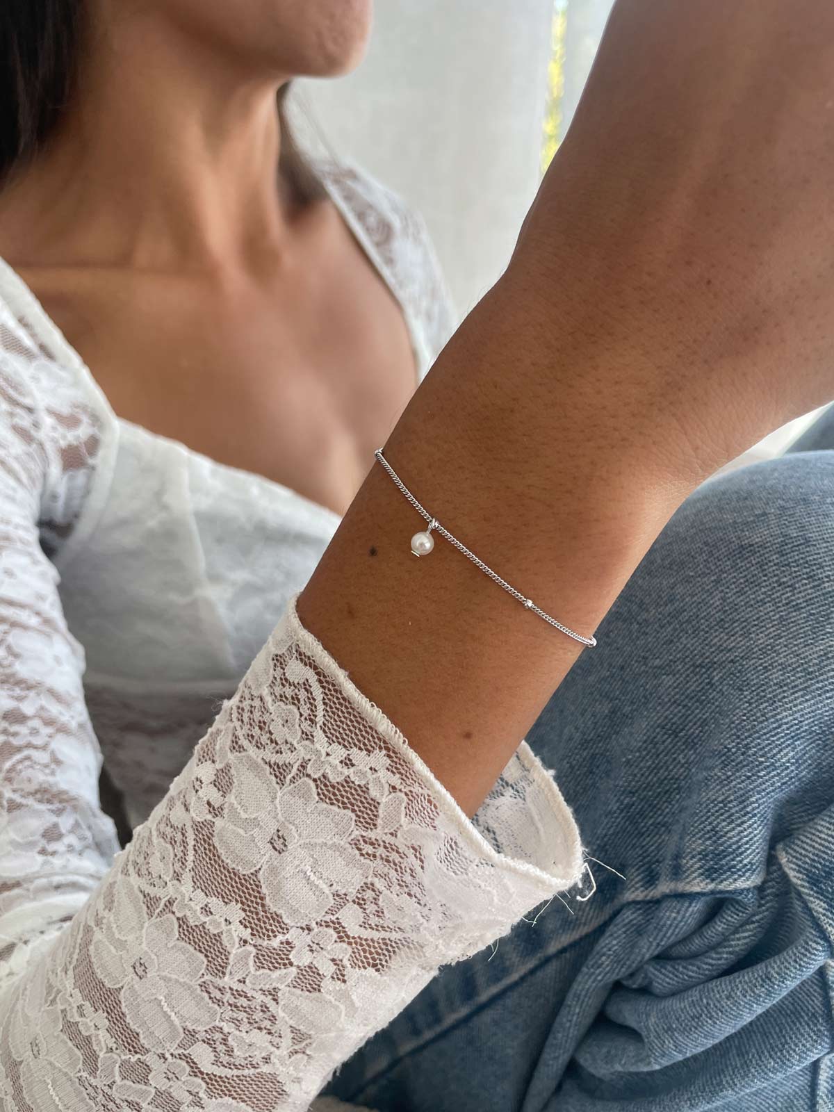 צמיד עדין חרוזים ופנינה