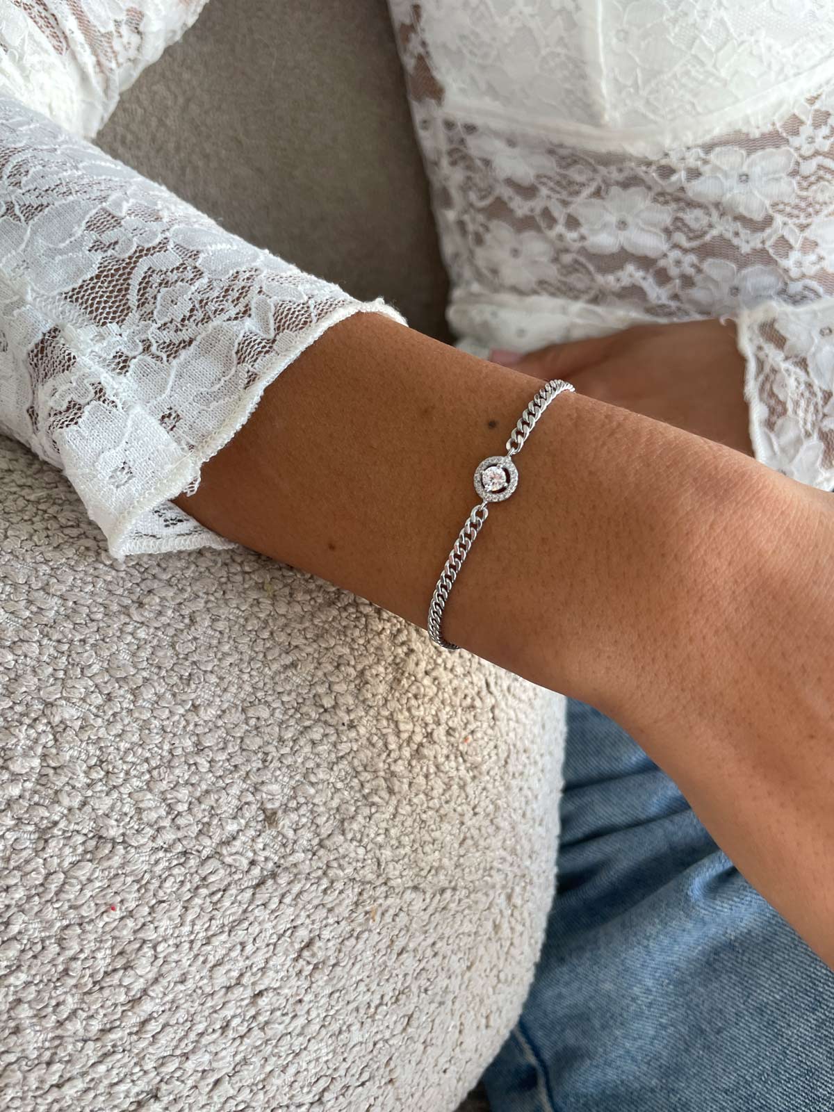 צמיד חוליות סוליטר משובץ