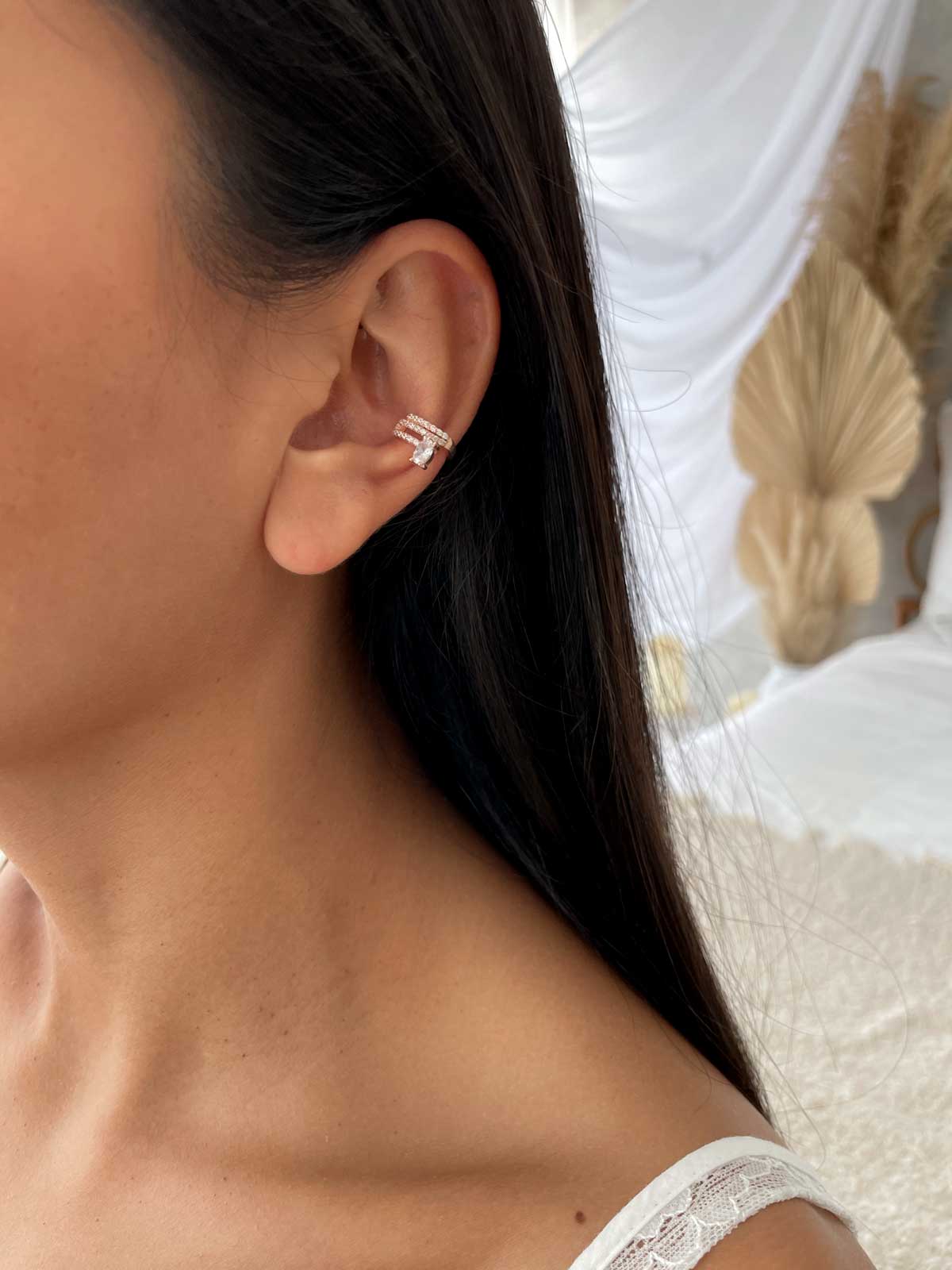 עגיל הליקס שורות וזירקון