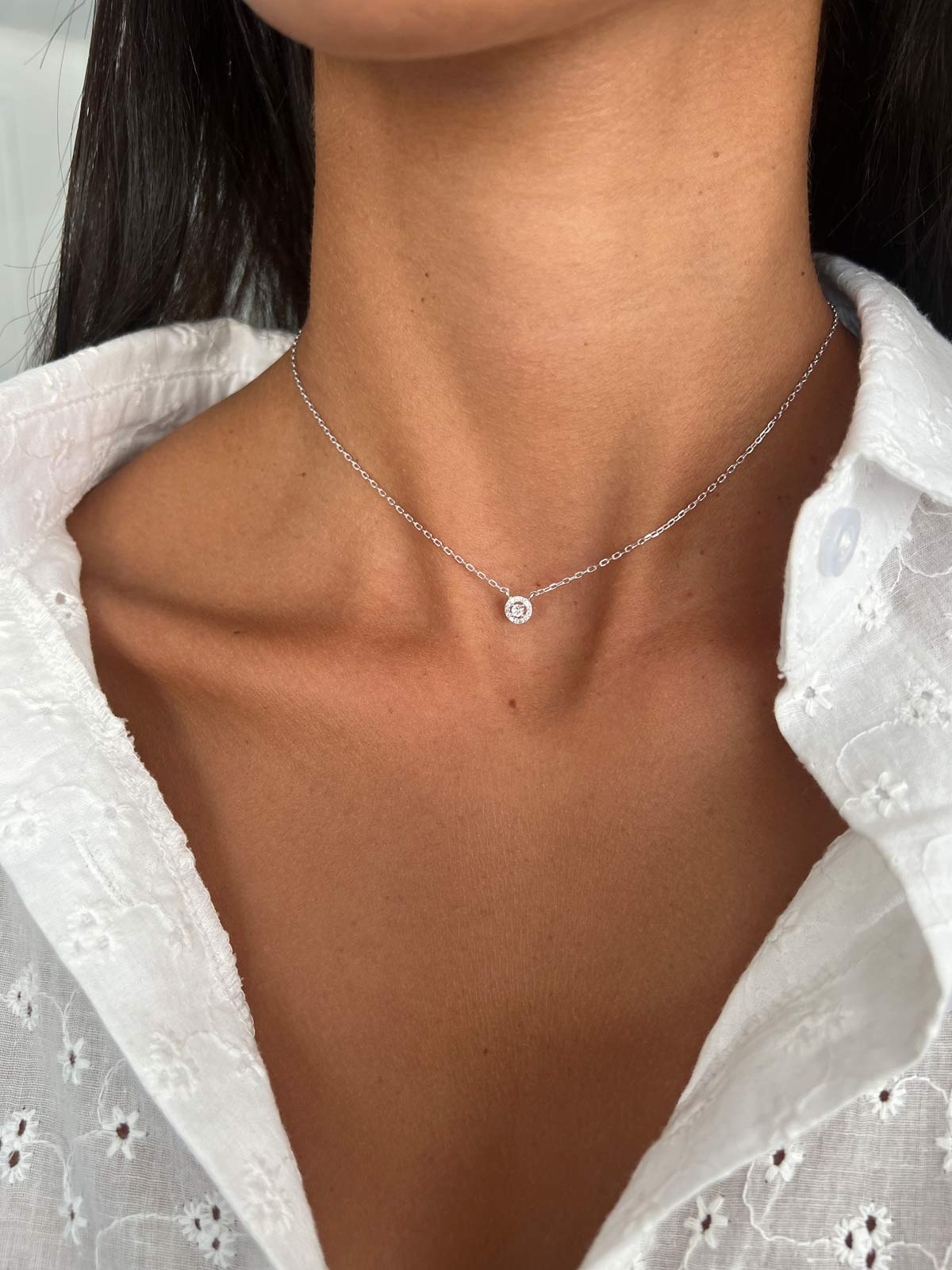 שרשרת צמודה סוליטר קטן משובץ