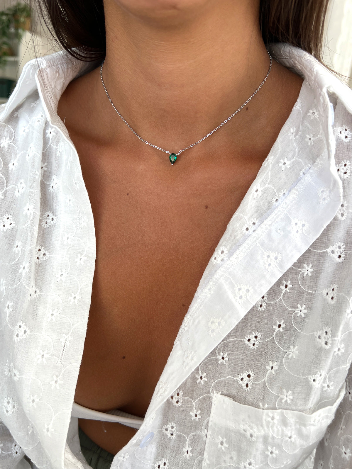 שרשרת צמודה סוליטר טיפה ירוקה