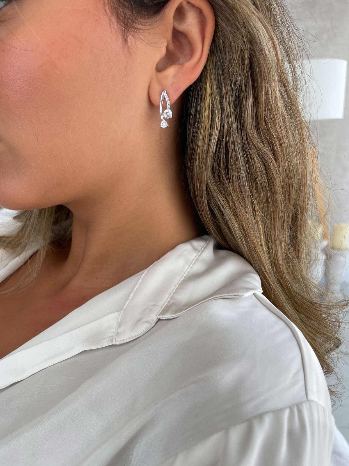 עגילי ג'אקט שני סוליטרים נופלים