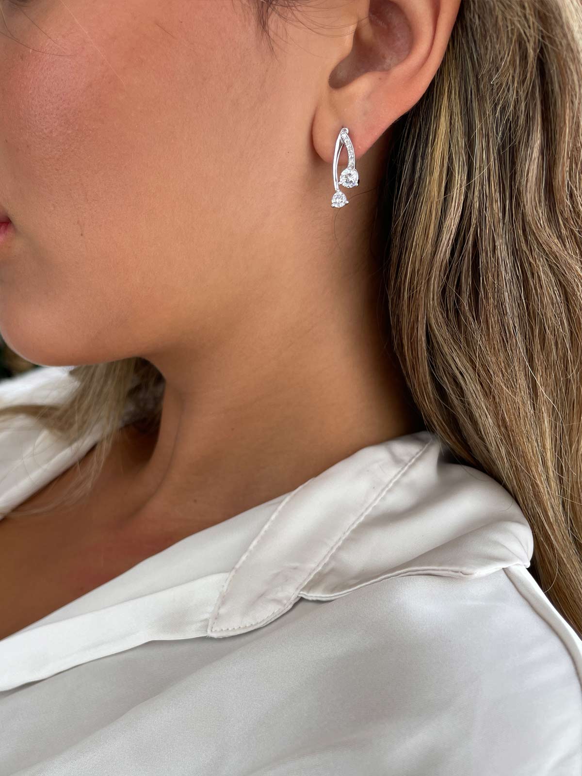 עגילי ג'אקט שני סוליטרים נופלים