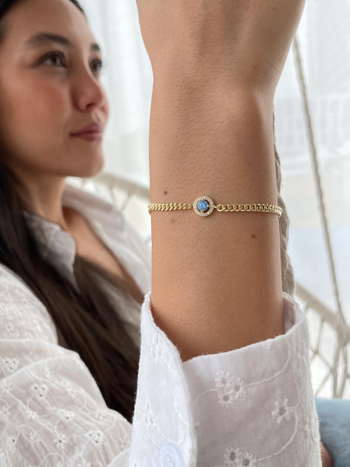 צמיד חוליות סוליטר תכלת משובץ