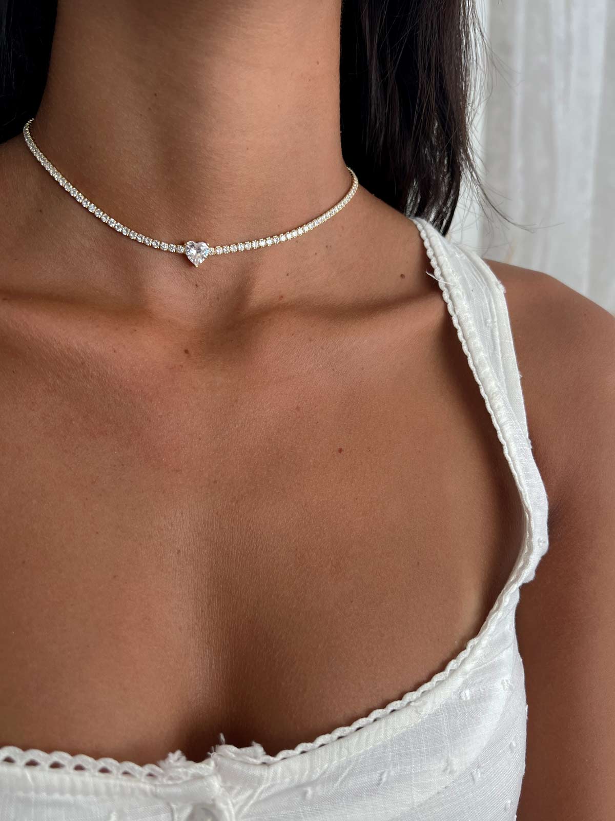 שרשרת צ'וקר טניס סוליטר לב