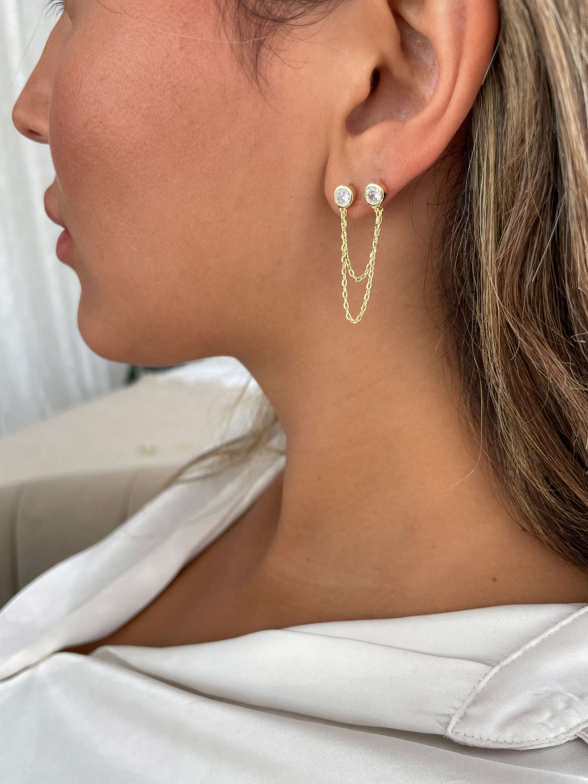 עגיל כפול שני סוליטרים עגולים ושרשראות