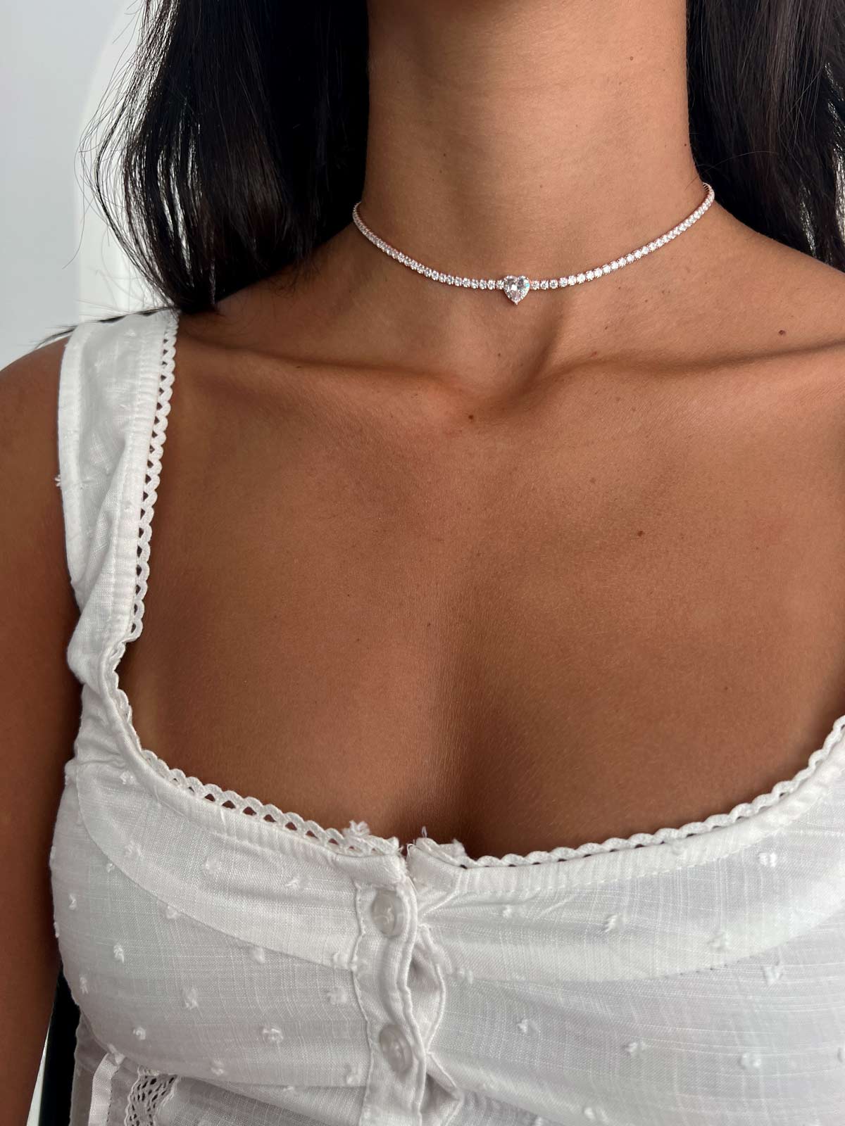 שרשרת צ'וקר טניס סוליטר לב