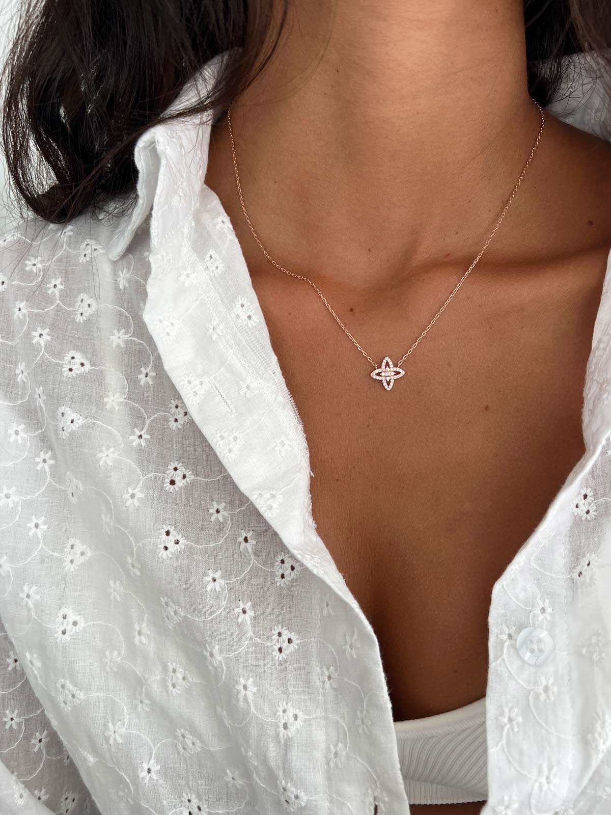 שרשרת פרח סוליטרים