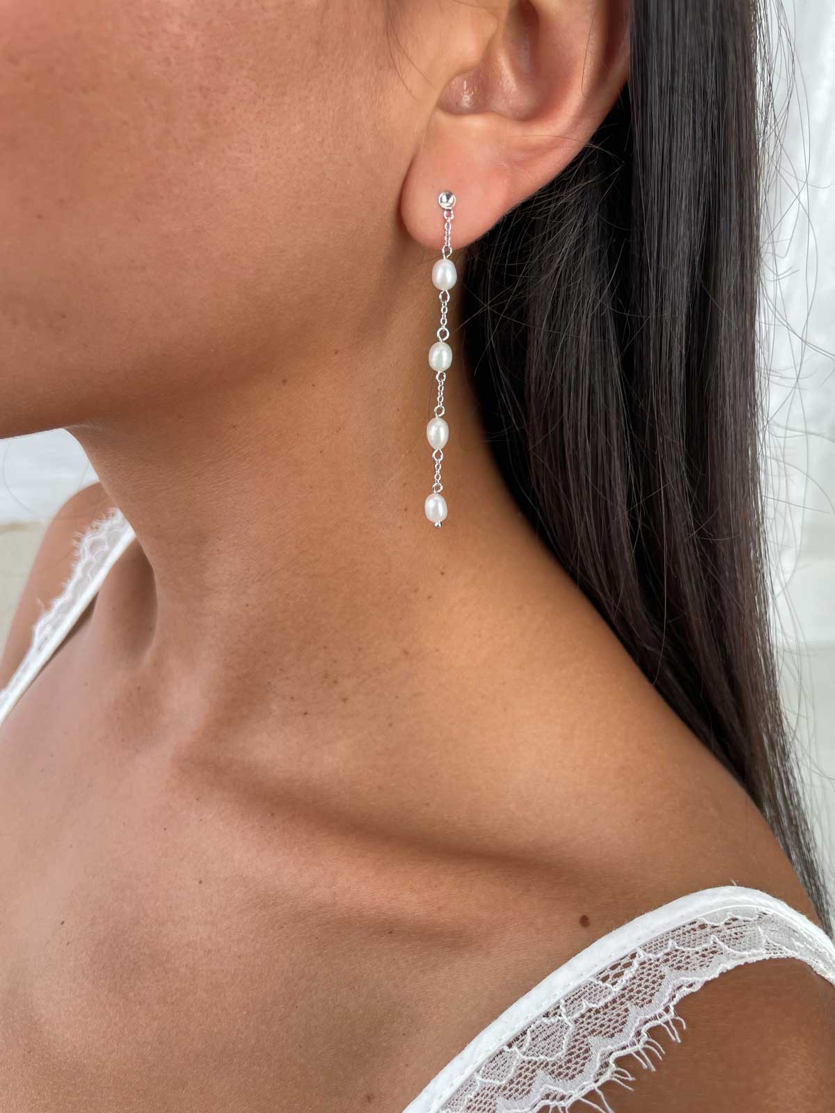 עגילי פנינים נופלים