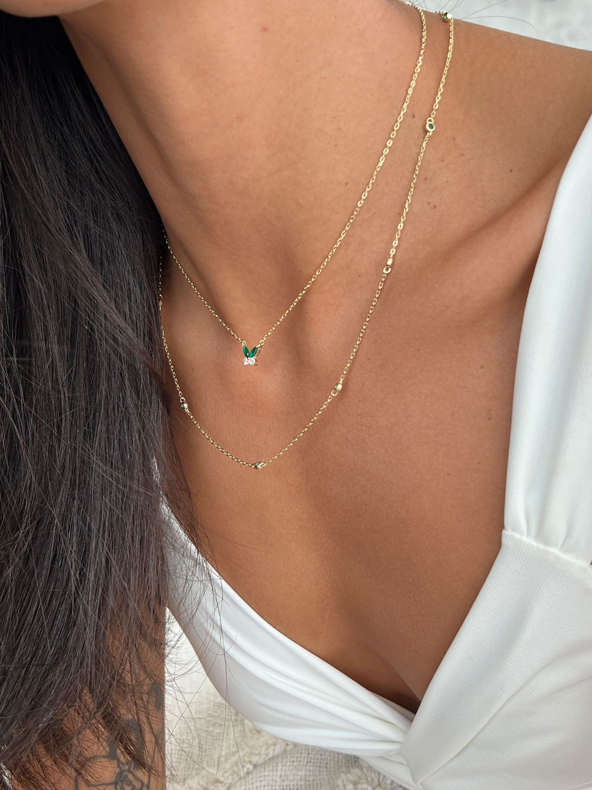 שרשרת סוליטרים ירוקים