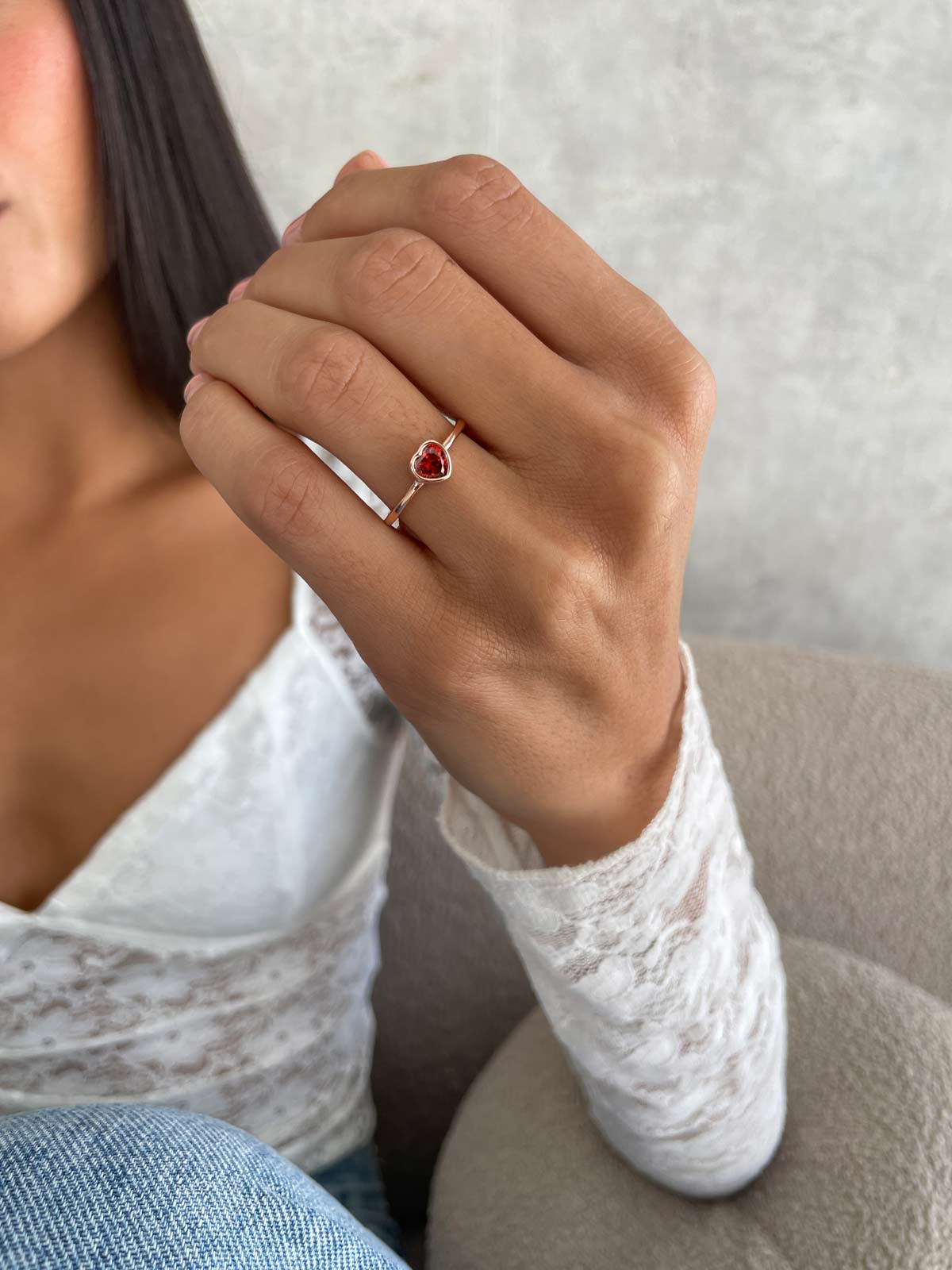 טבעת סוליטר בזל לב אדום