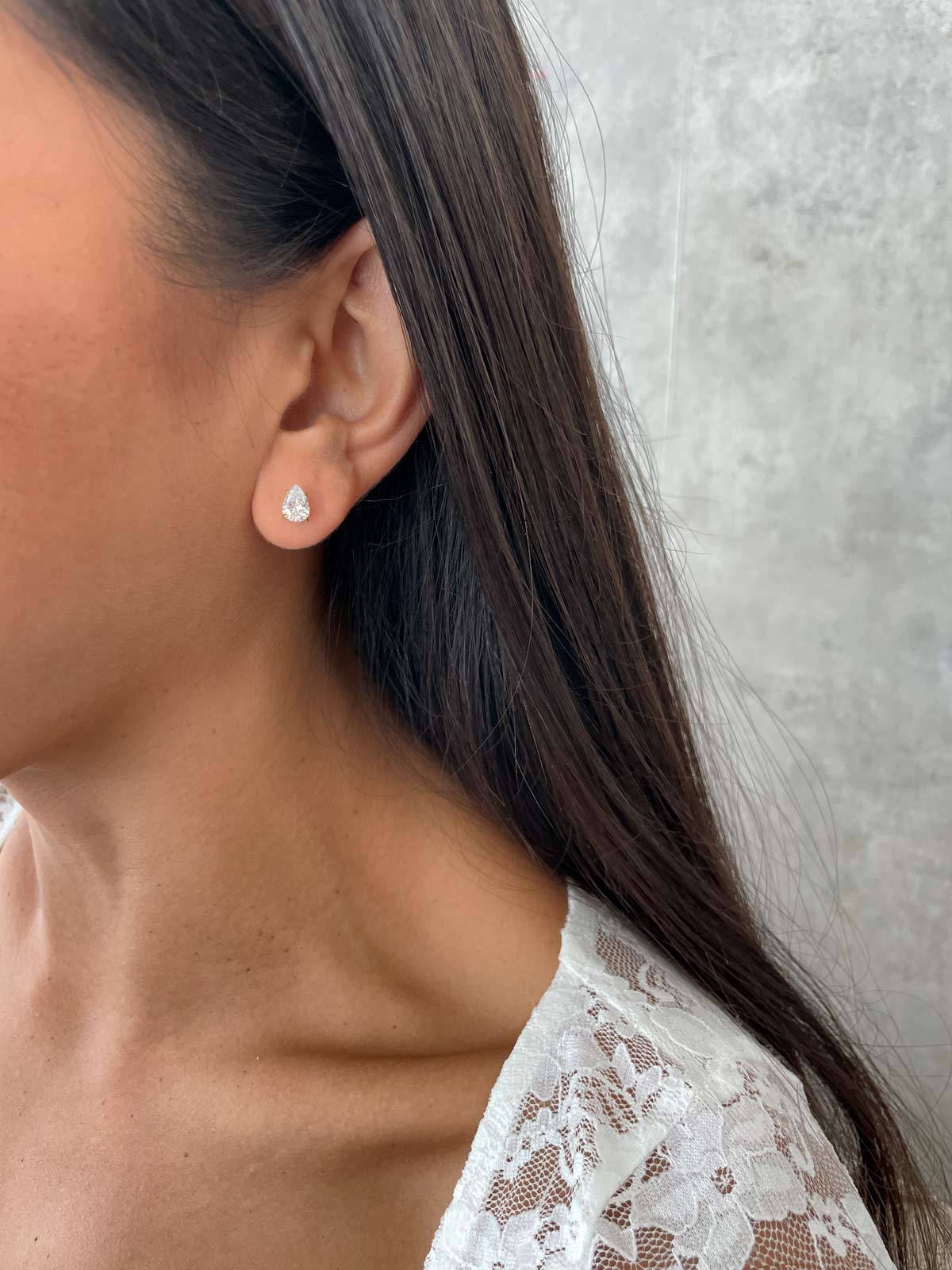 עגילים צמודים זירקון טיפה