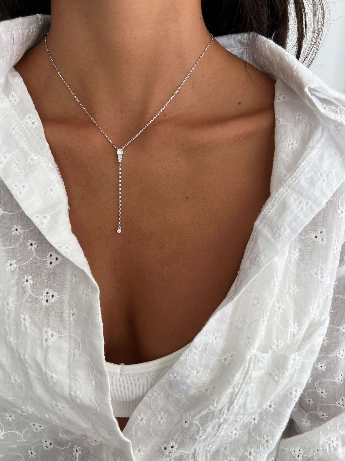 שרשרת עניבה סוליטרים קצרה