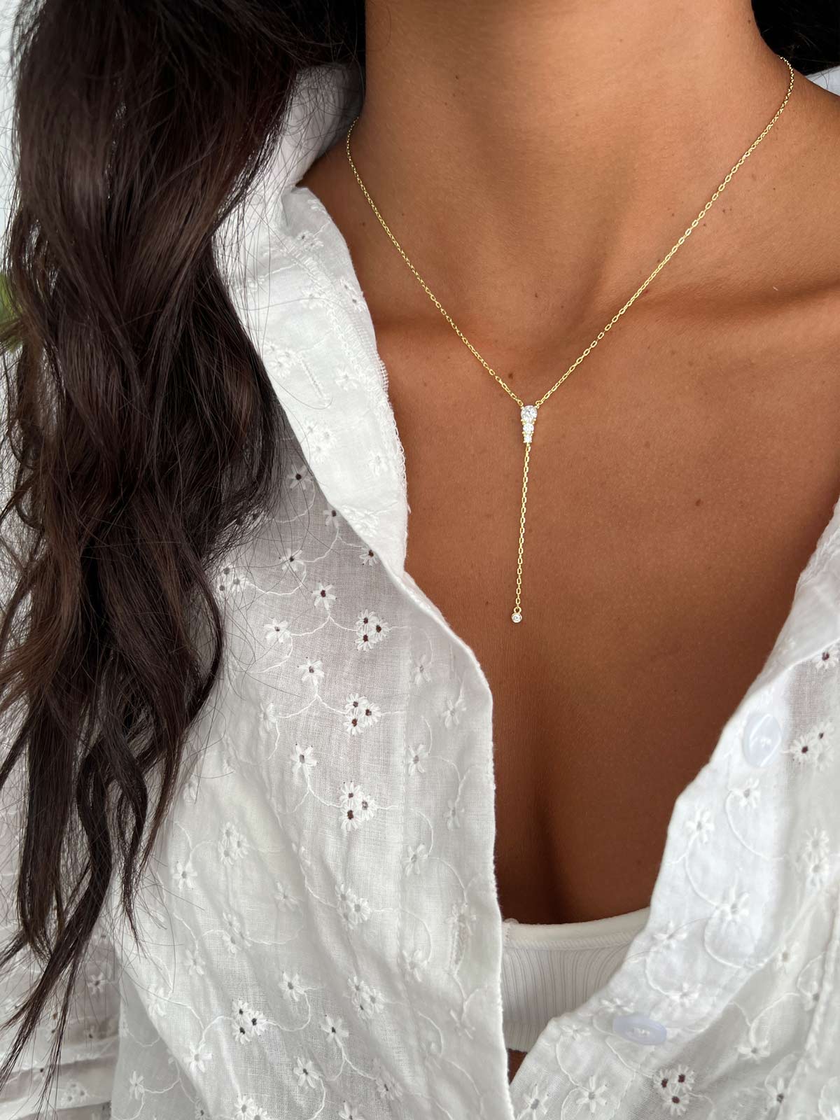 שרשרת עניבה סוליטרים קצרה