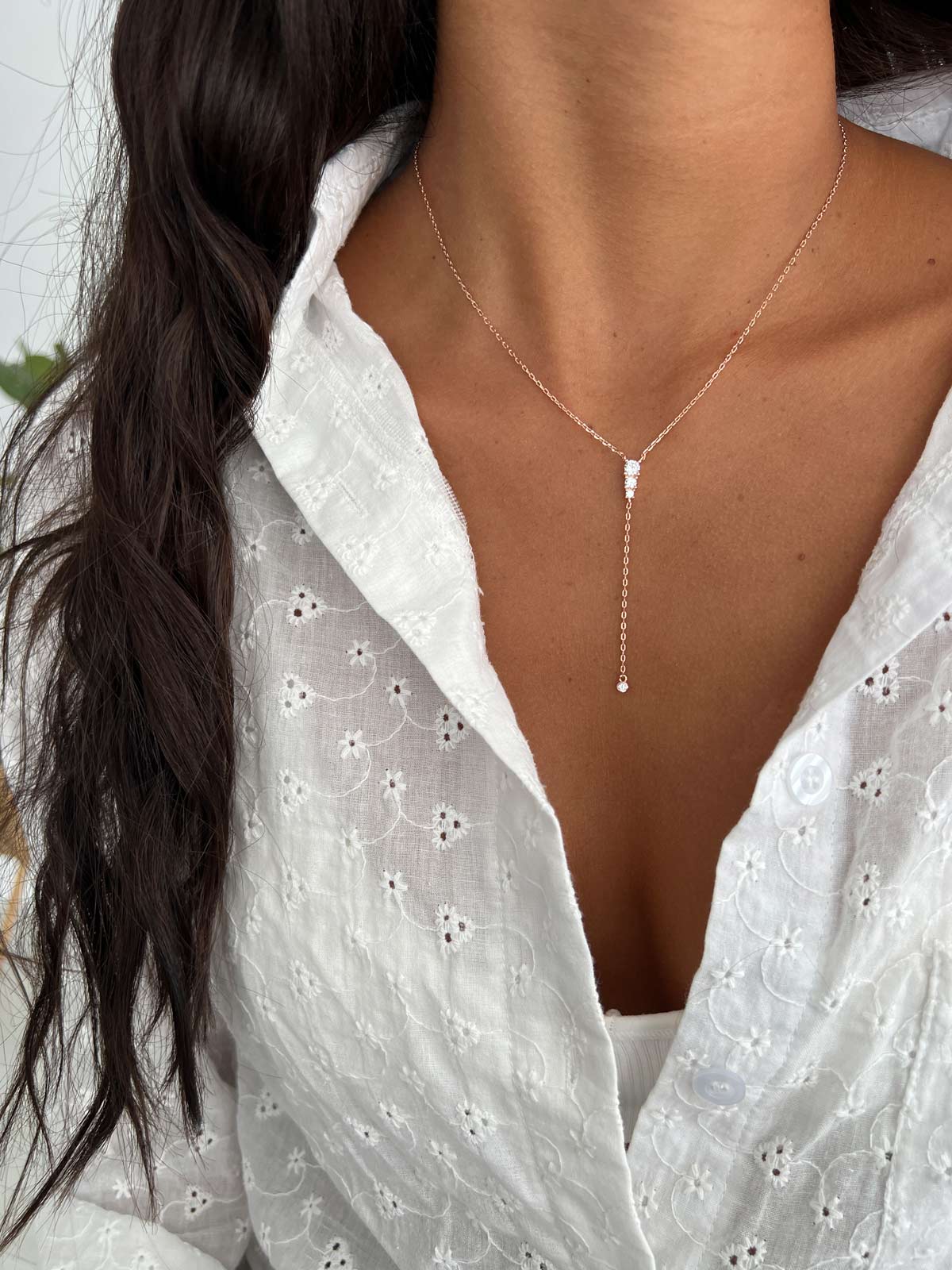 שרשרת עניבה סוליטרים קצרה