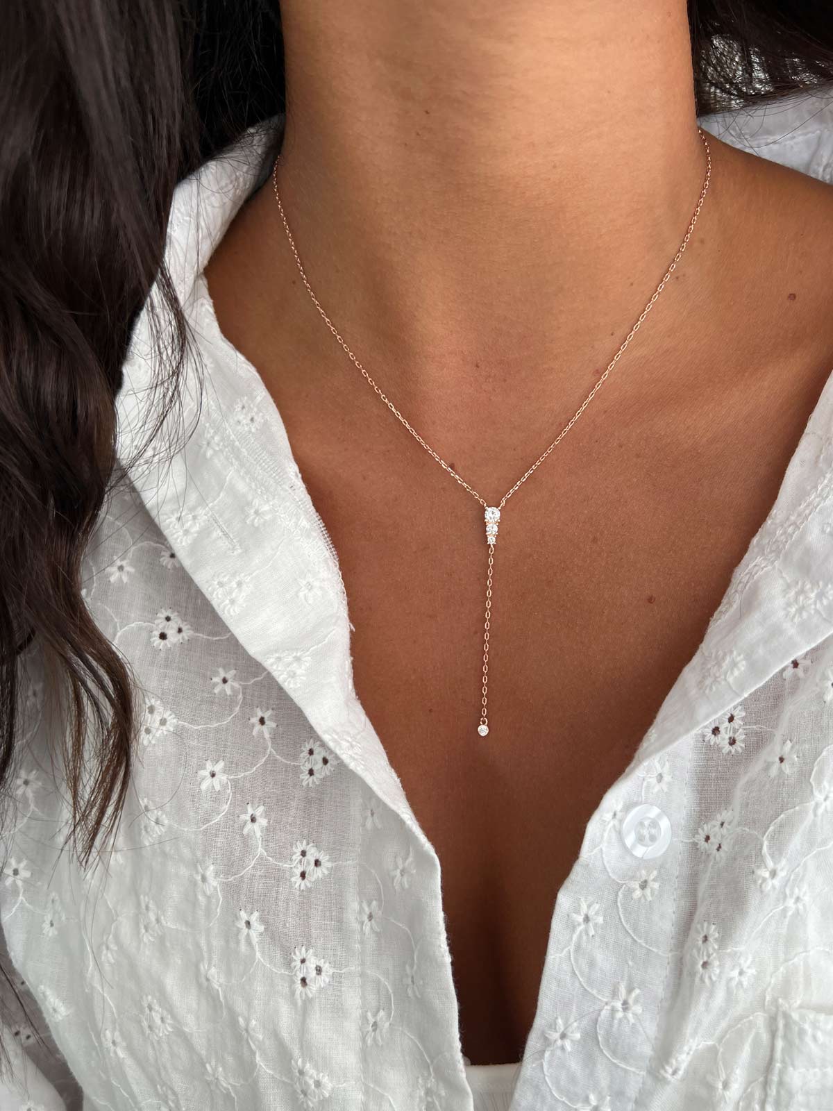 שרשרת עניבה סוליטרים קצרה