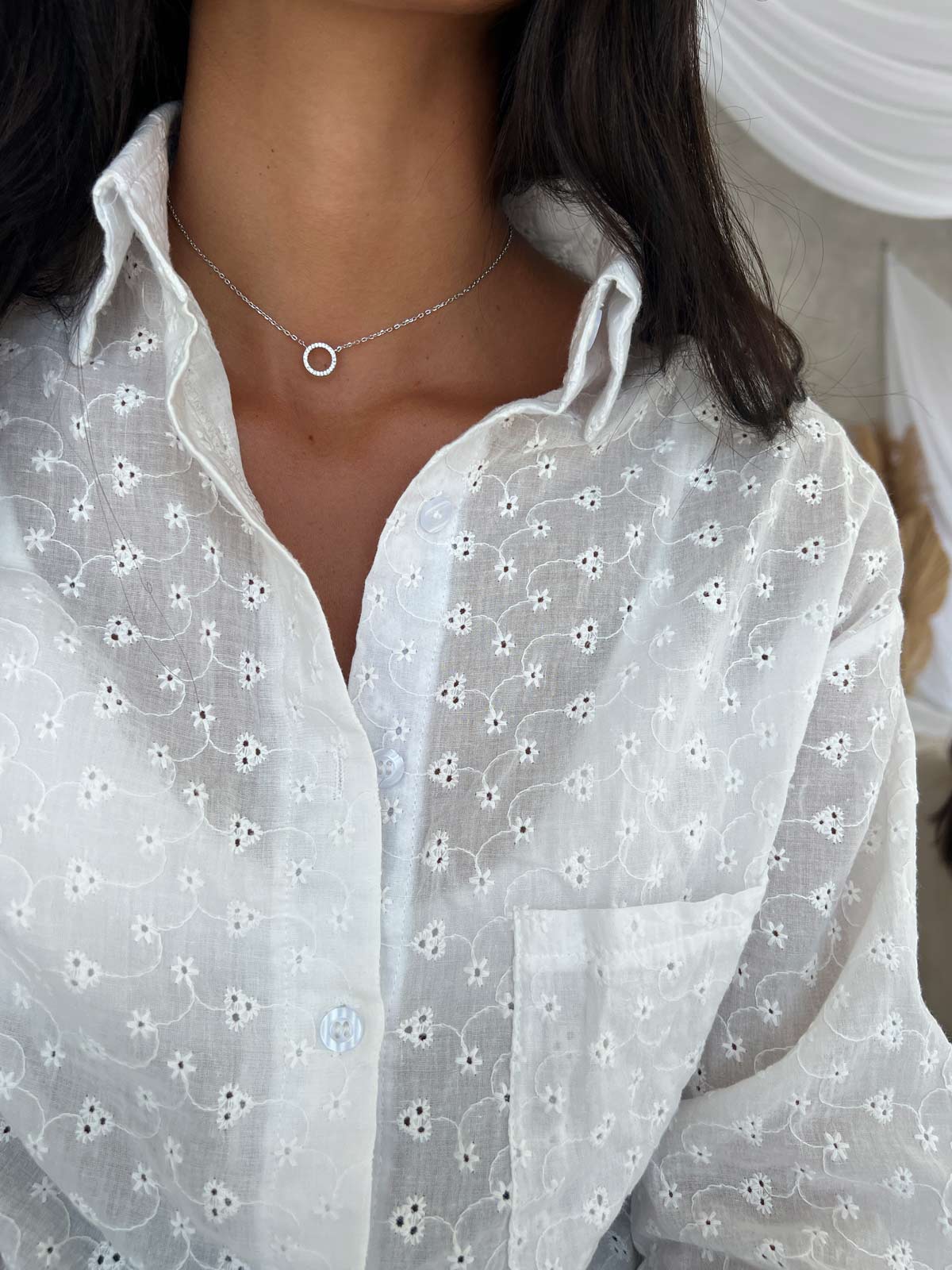 שרשרת צמודה חישוק קטן משובץ