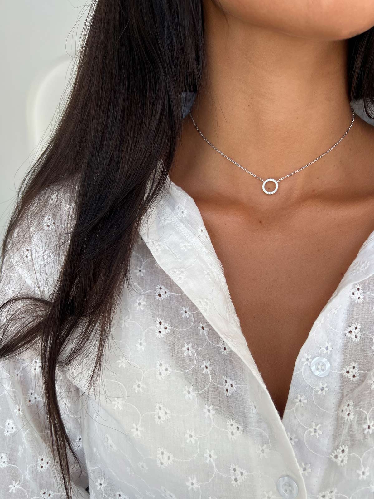 שרשרת צמודה חישוק קטן משובץ