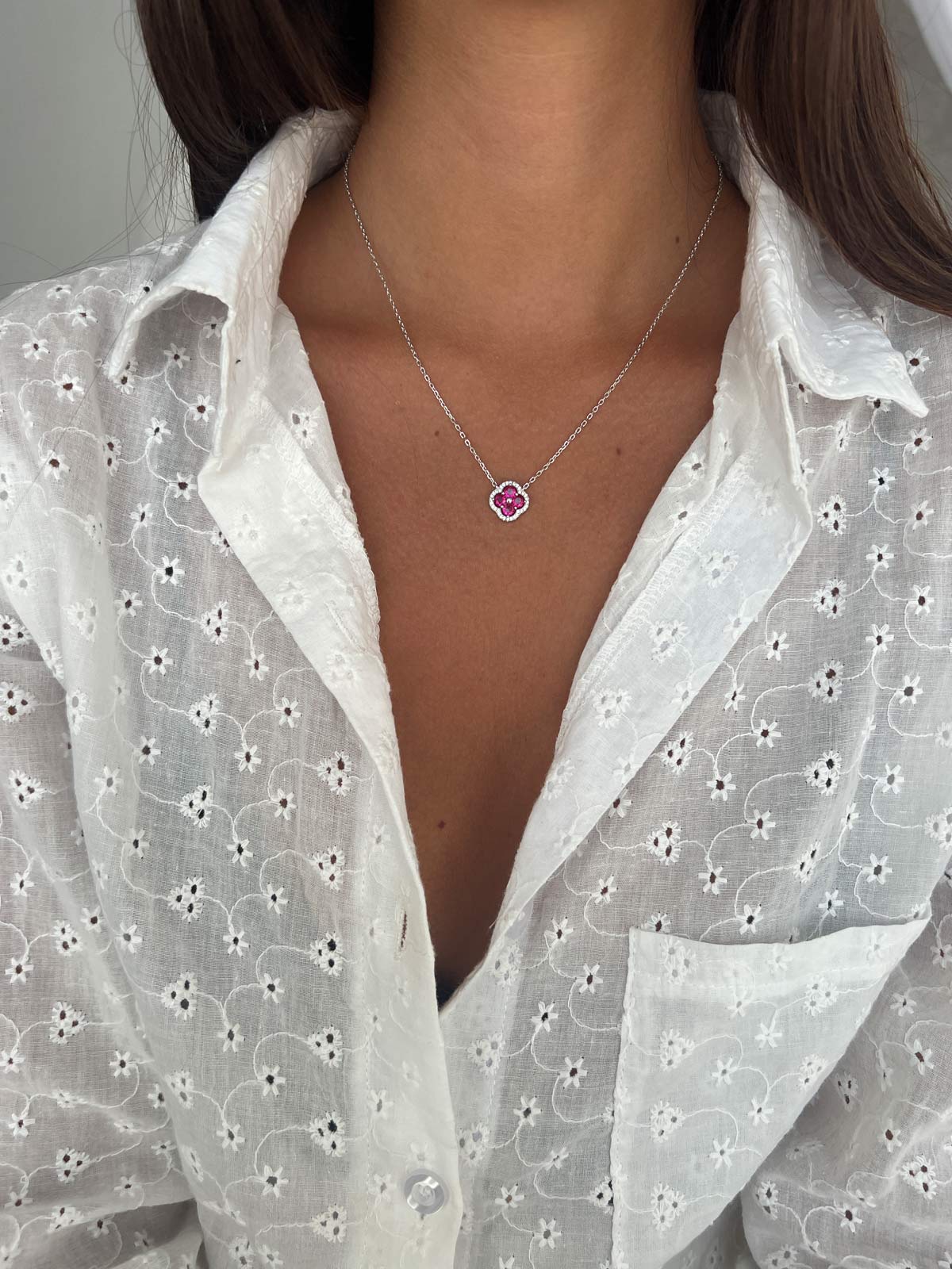 שרשרת תלתן סוליטרים ורודים משובץ