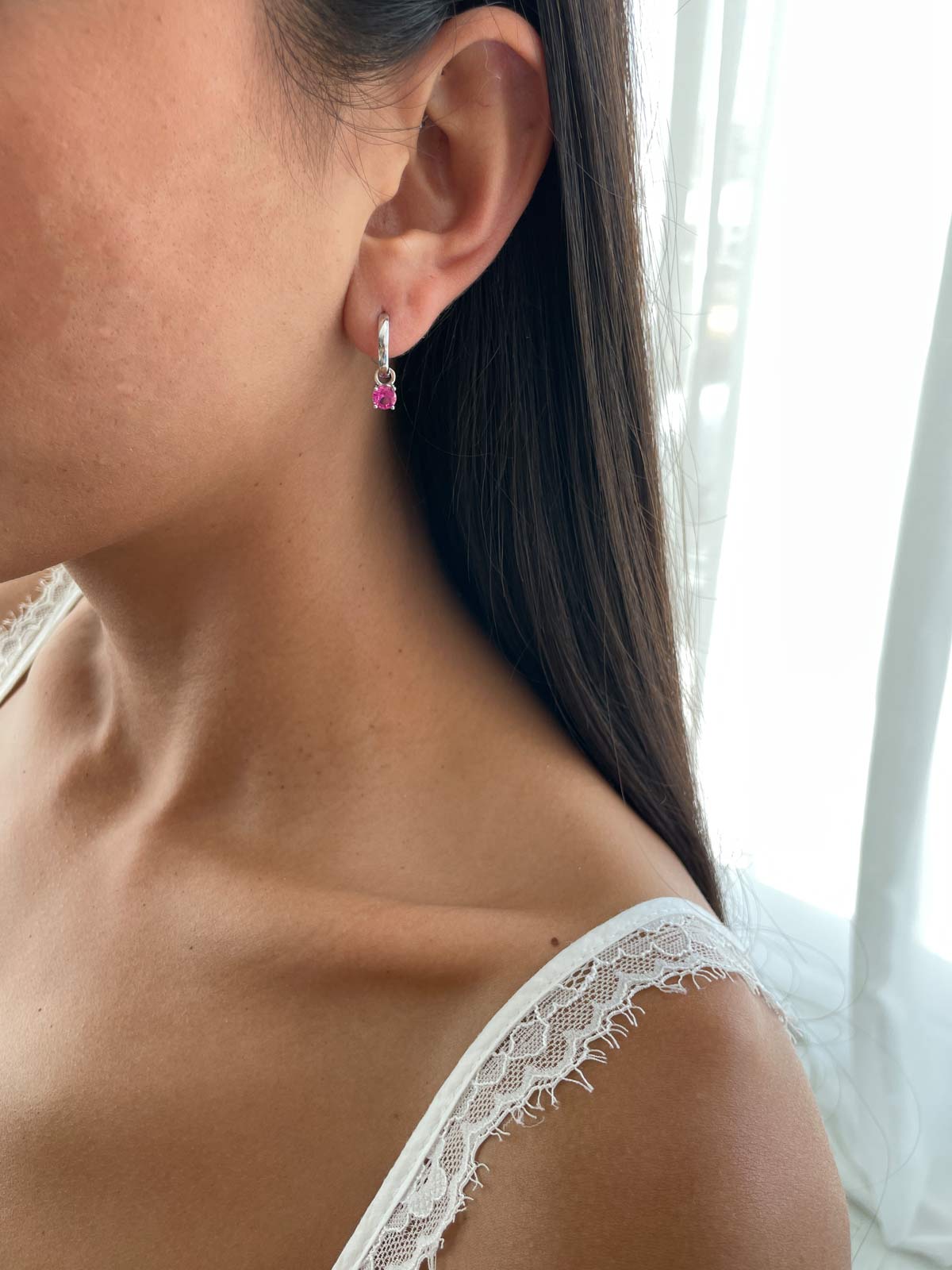 עגילי חישוק חלק סוליטר ורוד נופל