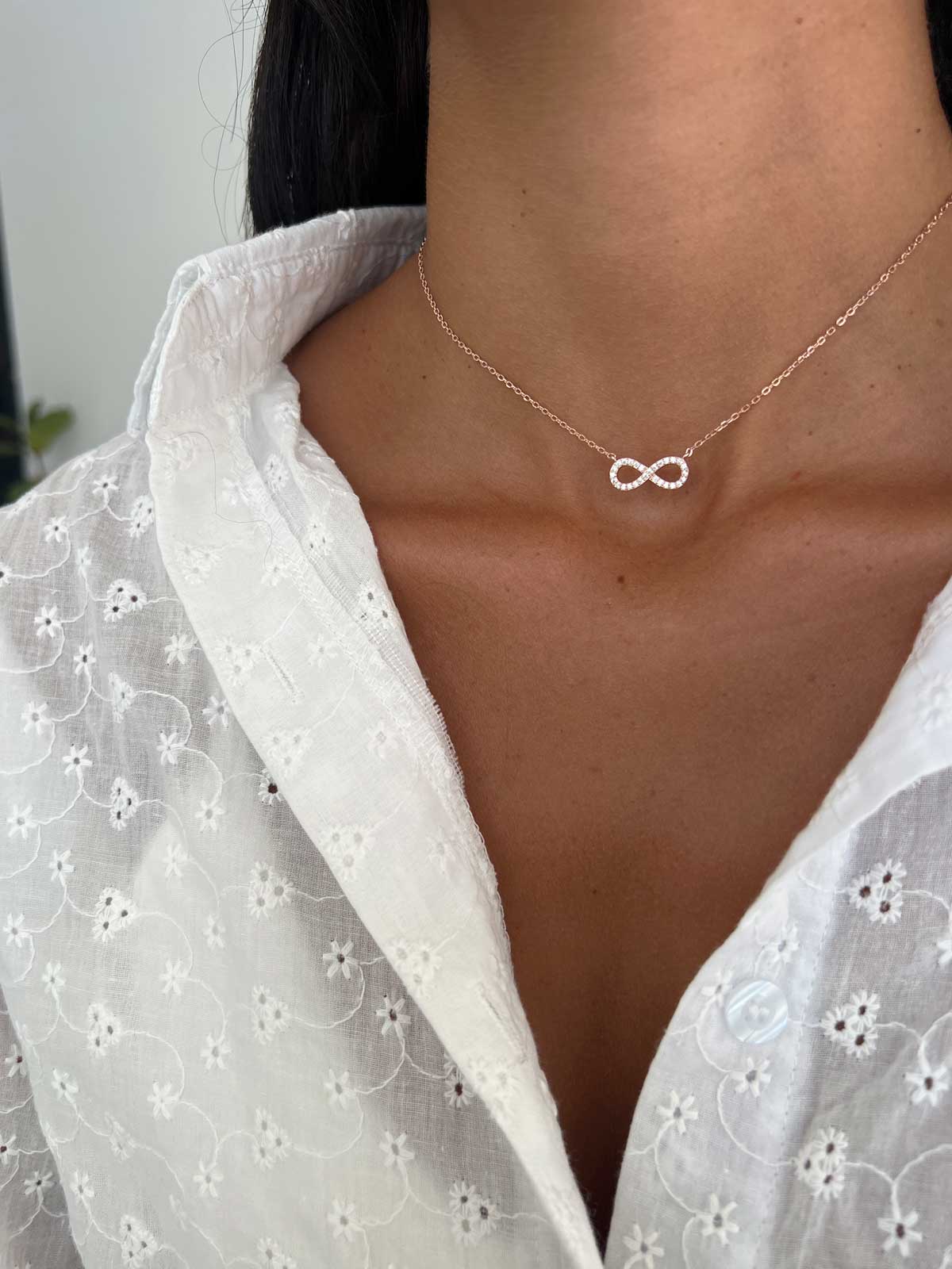 שרשרת צמודה אינפיניטי