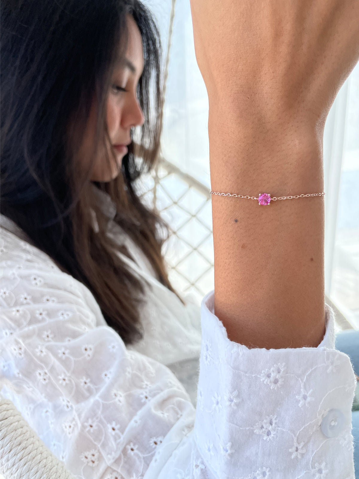 צמיד עדין סוליטר ורוד