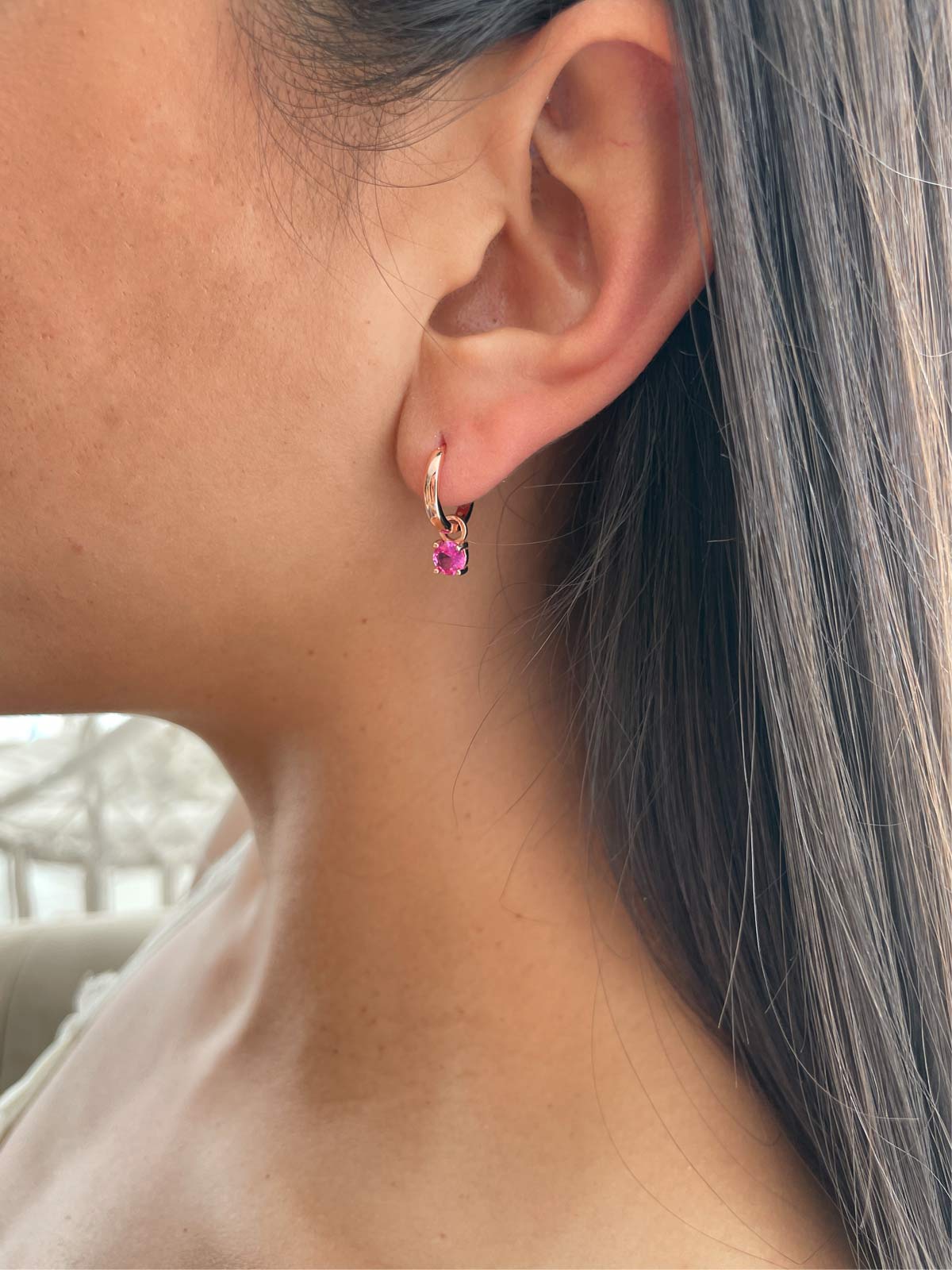 עגילי חישוק חלק סוליטר ורוד נופל