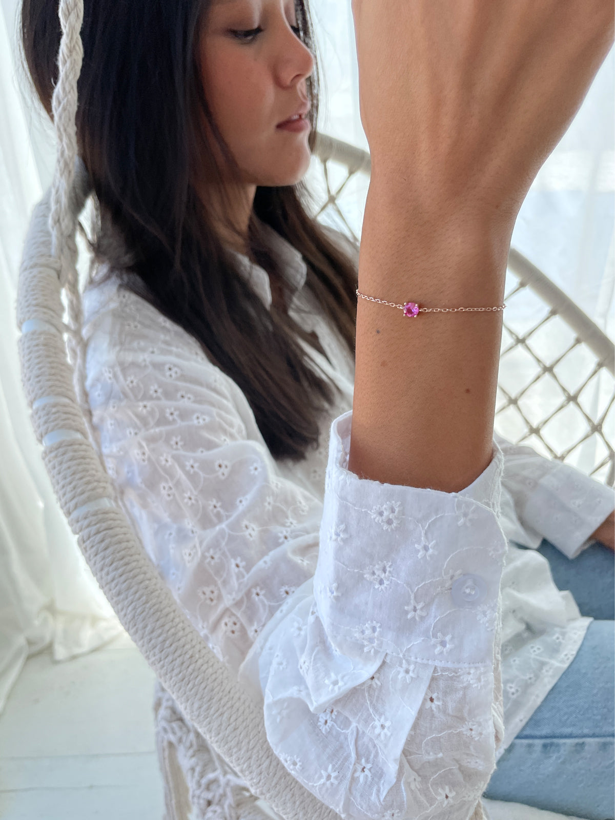 צמיד עדין סוליטר ורוד