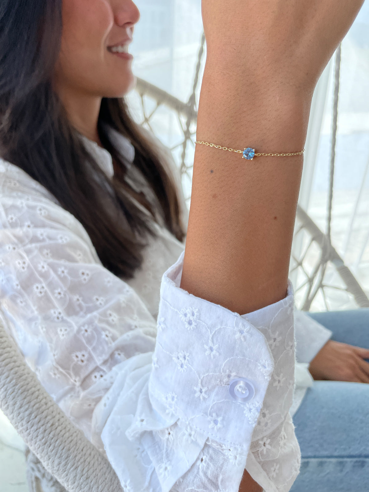 צמיד עדין סוליטר תכלת