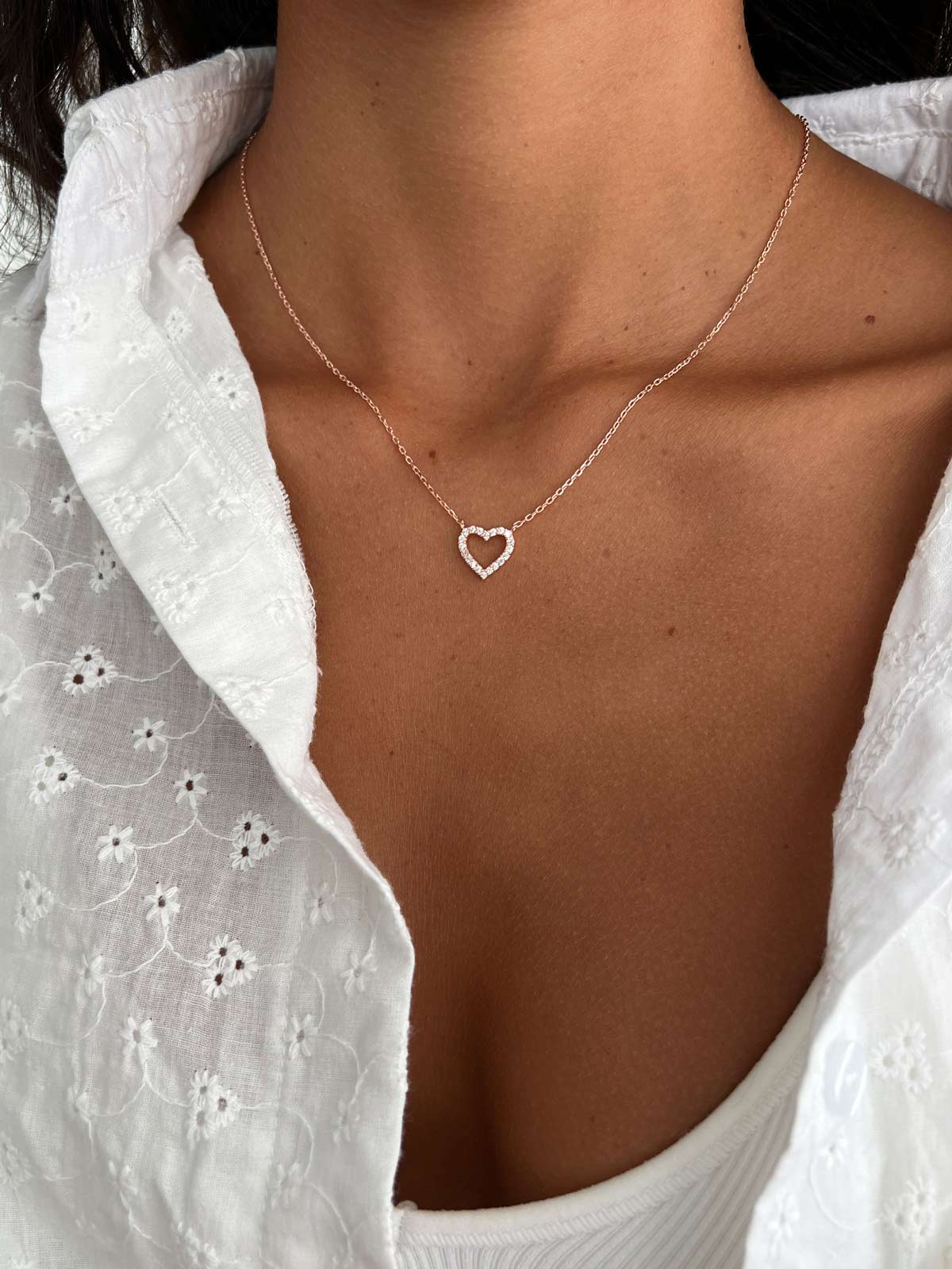 שרשרת לב גדול משובץ