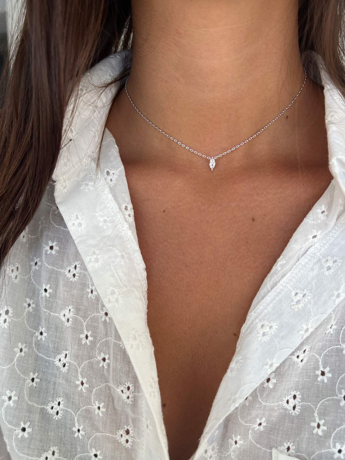 שרשרת צמודה סוליטר מרקיזה קטנה